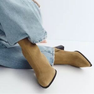 🆕 Suede Ankle Boot Dress/Work Bootie Slim Tall Slip-on Zip Block H2+”Beige 40 9